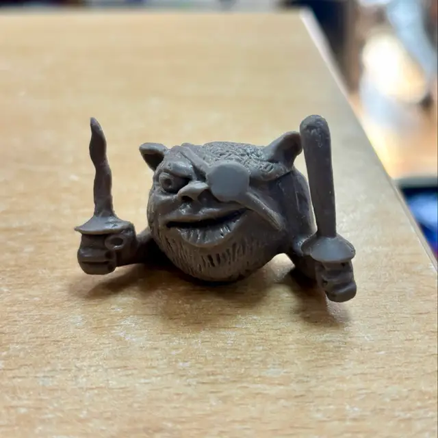 Kug, Mini Boglins: The Tough Guys, Grey