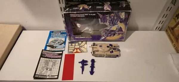 Blitzwing, G1 Transformers: Triple Changers (1985)