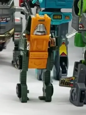 Brawn, G1 Transformers: Autobots Mini Cars (1984)
