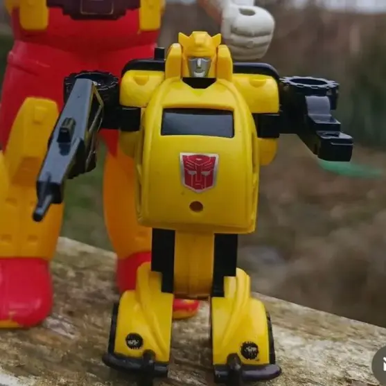 Bumblebee, G1 Transformers: Pretenders (1989)