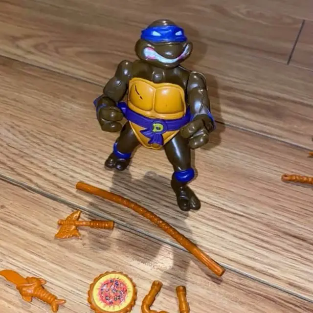 Donatello with Storage Shell, Vintage Teenage Mutant Ninja Turtles: 1990 Series