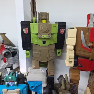 Hardhead with Duros, G1 Transformers: Autobot Headmasters (1987-1988)