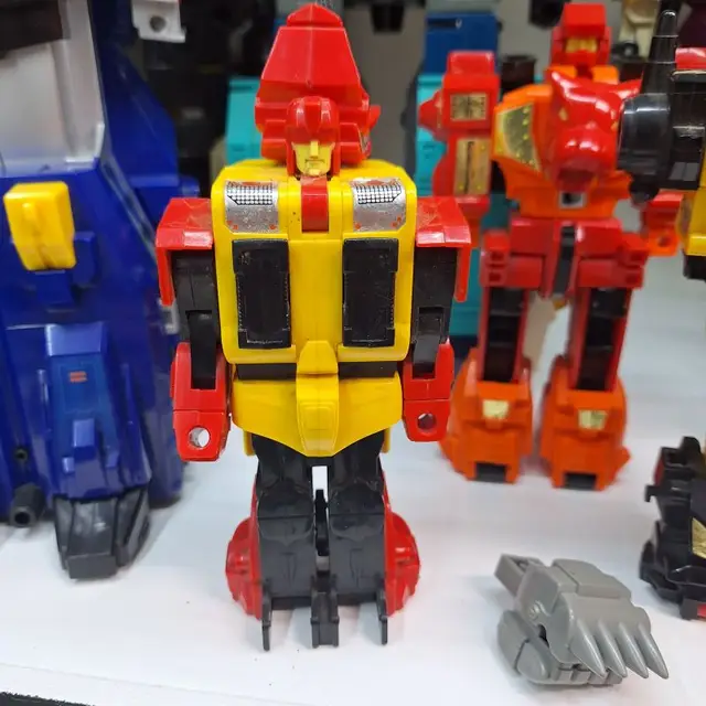 Headstrong, G1 Transformers: Predacons (1986)