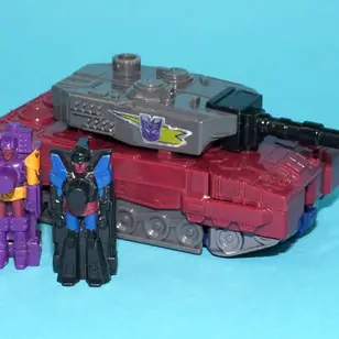 Quake, G1 Transformers: Decepticon Targetmasters (1987)