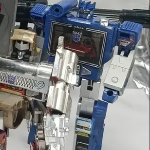 Soundwave and Buzzsaw, G1 Transformers: Decepticons (1984)